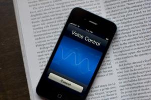 Как отключить голосовое управление iPhone